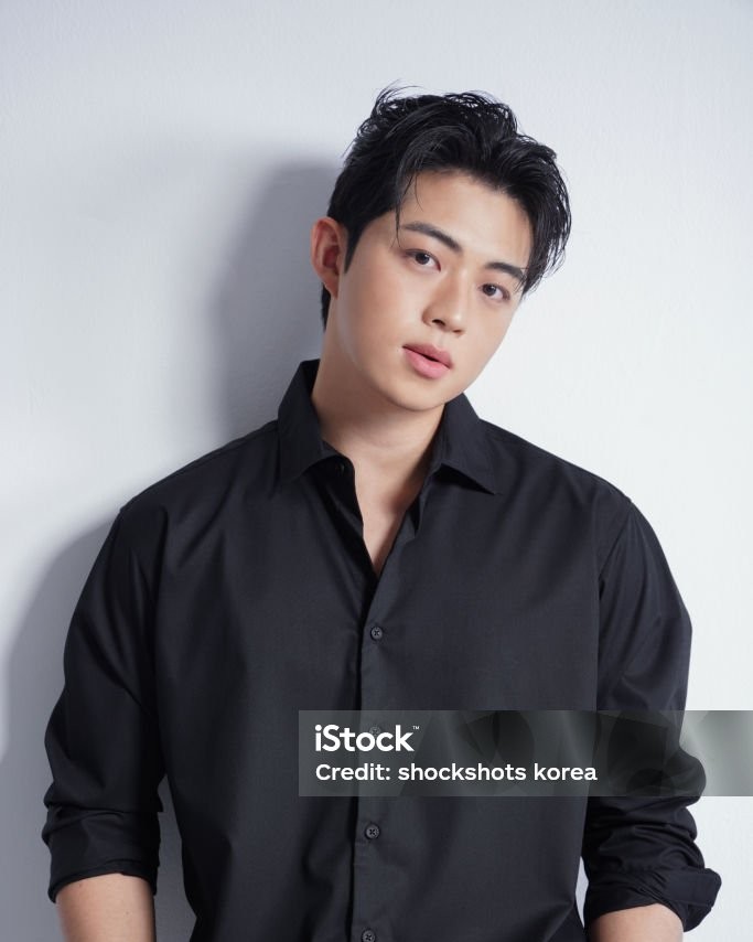 ショートヘアーの男性